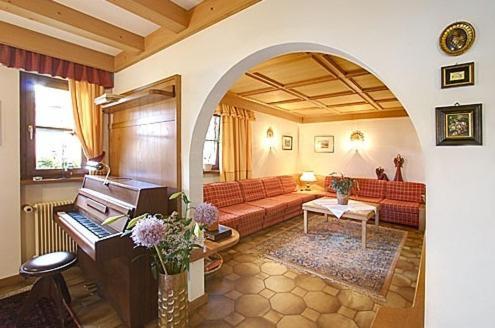 Hotel Panorama Garni Ingrid Toblach Exterior foto